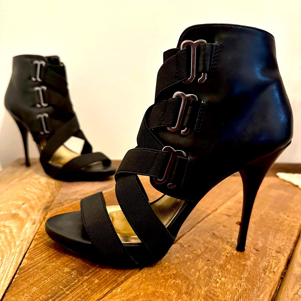 Steve Madden Denah black heels comfortable clip closure size 7.5